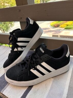 Adidas black suede w/classic white stripe